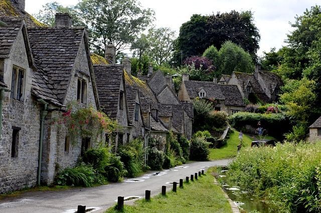 Discover the Cotswolds